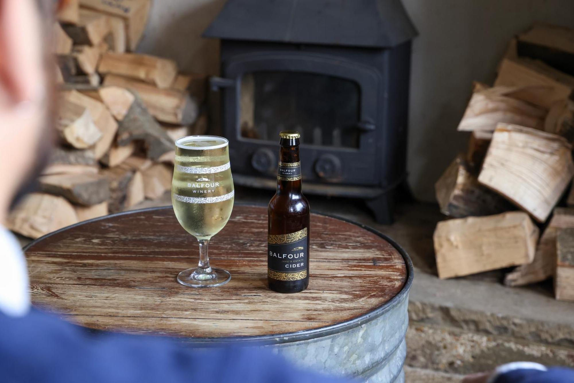 The Goudhurst Inn ภายนอก รูปภาพ