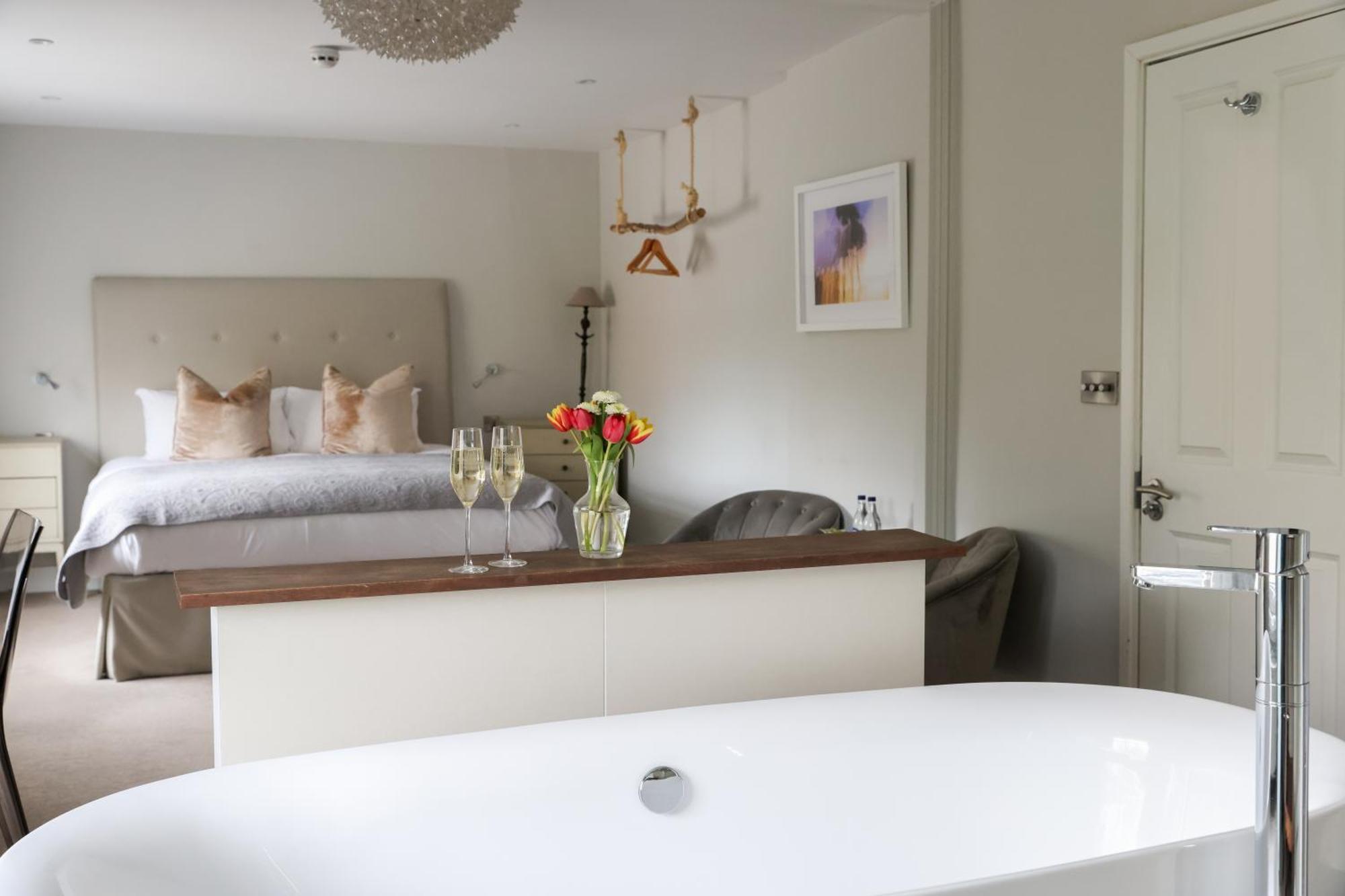 The Goudhurst Inn ภายนอก รูปภาพ