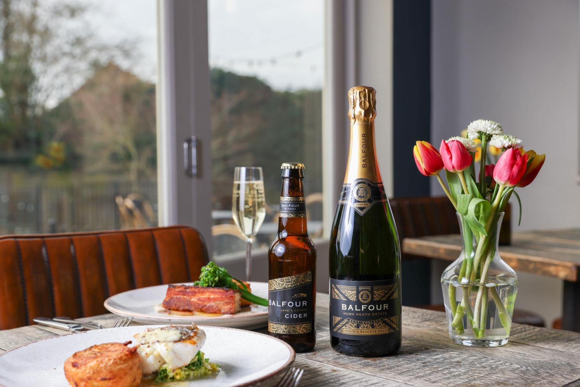 The Goudhurst Inn ภายนอก รูปภาพ