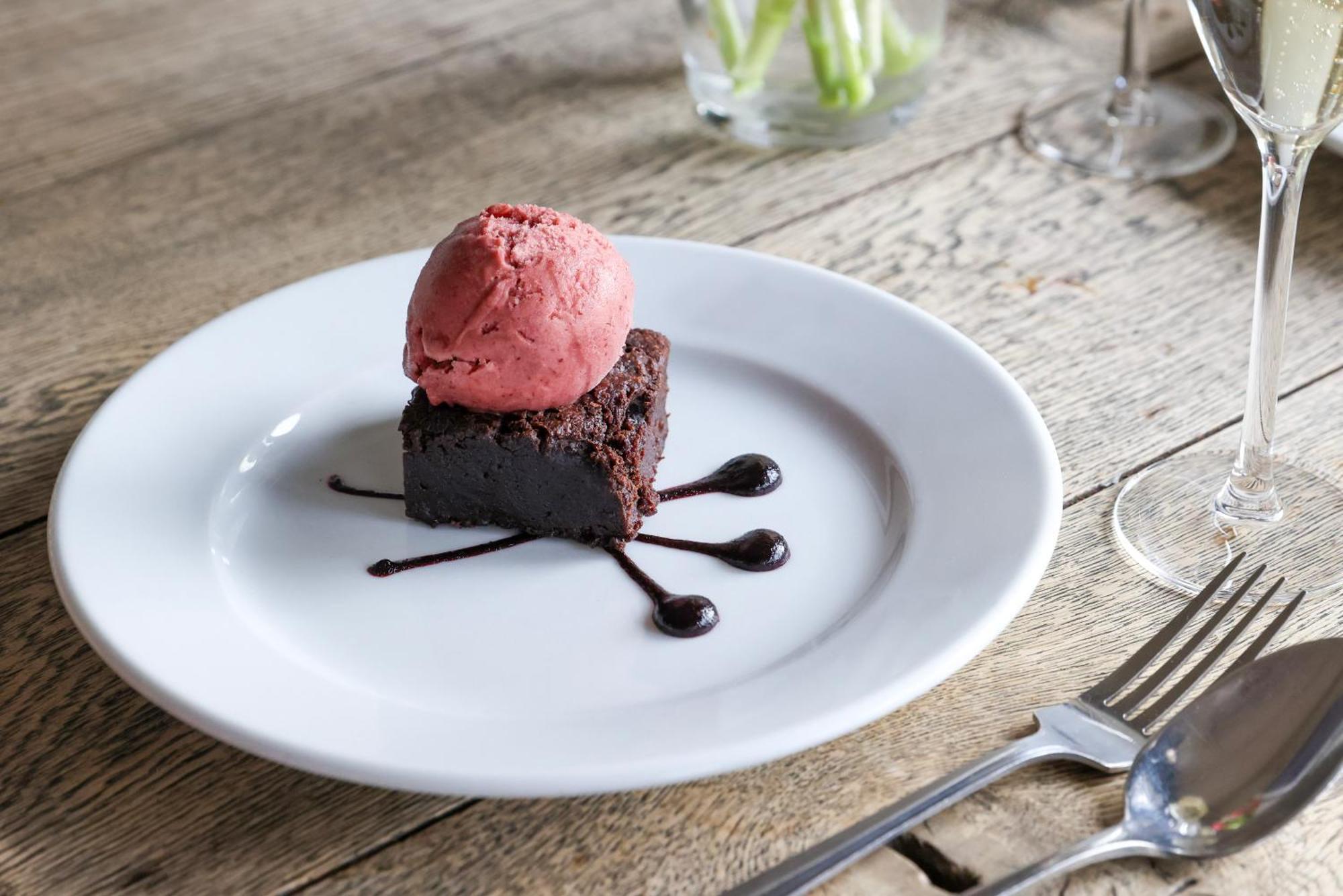 The Goudhurst Inn ภายนอก รูปภาพ